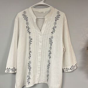 VINTAGE Susan Bristol Embroidered Cotton Blouse Size: SML/Runs big White / Black